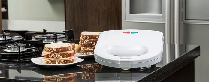 Sandwich-maker-closed-in-a-kitchen