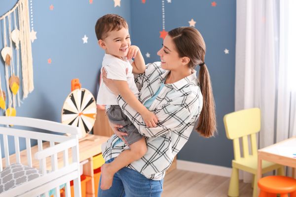محاسبه قیمت پرستار کودک در منزل
